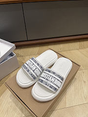 Dior Slide Code DI0142-01 - 3