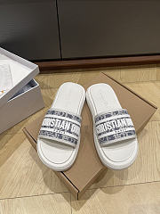 Dior Slide Code DI0142-01 - 6