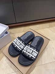 Dior Slide Code DI0142-02 - 2