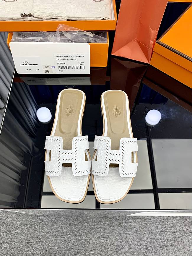 Hermes Woman Slides Code HM019-01 - 1