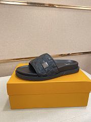 Louis Vuitton Slide Code LV606A-02 - 5