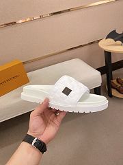 Louis Vuitton Slide Code LV606A-03 - 3
