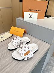 Louis Vuitton Slide Code LV1240-01 - 2