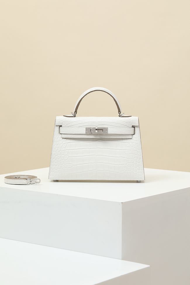 Hermes Kelly Crossbody Bag Crocodile HM9610 Size 19x12x6cm - 1