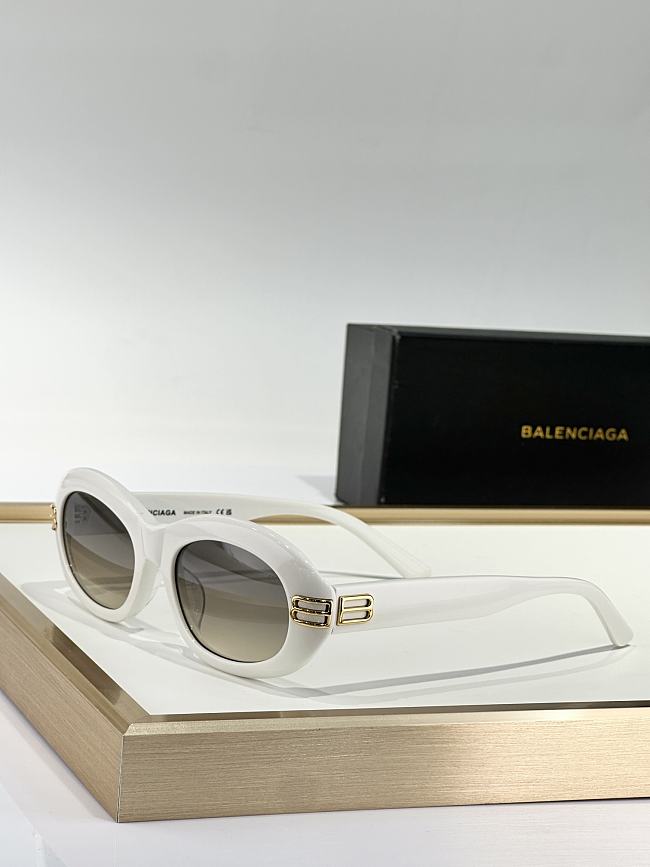 Balenciaga Glasses B000-02 - 1