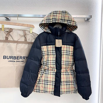 Burberry Women's Down Jacket Code AC1456