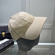 Calvin Klein Cap Code CK5210-02 - 2