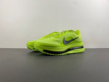 Nike Air Zoom Pegasus Premium Volt HQ2592-700