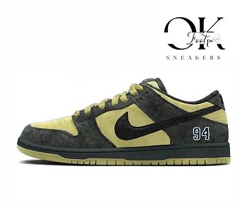 Nike SB Dunk Low Supreme 94 Camper Green HQ8487-300