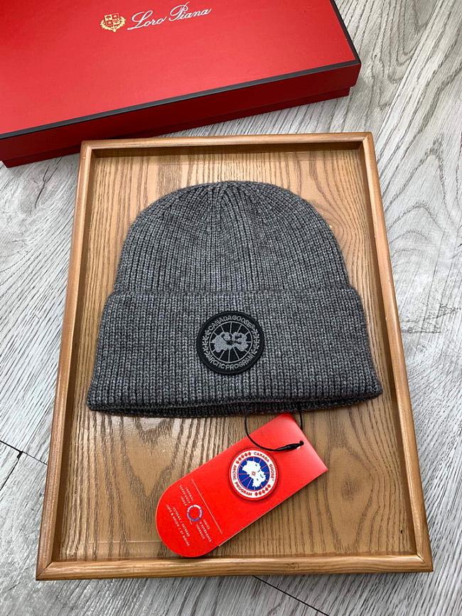 Canada Goose Beanie Code CA1610-07 - 1