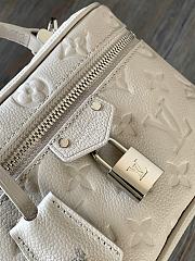 LV Vanity Chain Pouch M13539 Size 19x13x11cm - 2