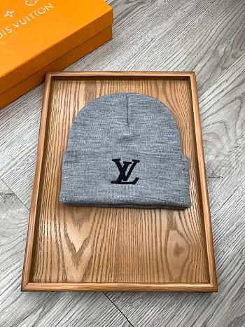 Louis Vuitton Beanie Code LV0010-06