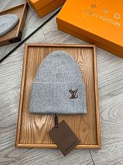 Louis Vuitton Beanie Code LV0050-01 - 1