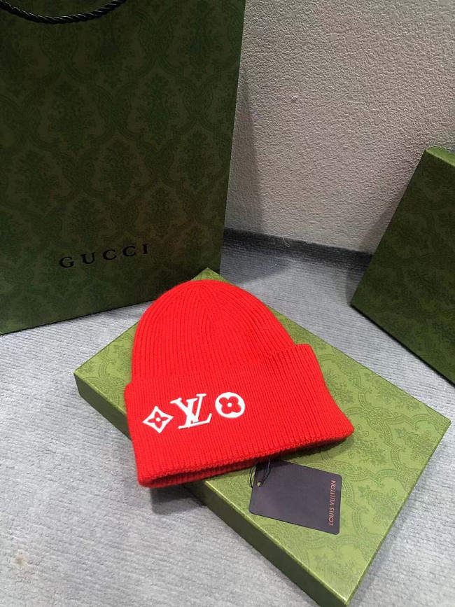 Louis Vuitton Beanie Code LV0053-01 - 1