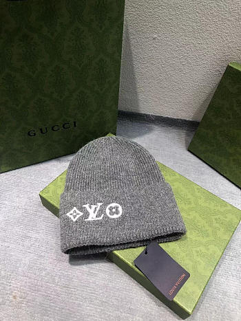 Louis Vuitton Beanie Code LV0053-02