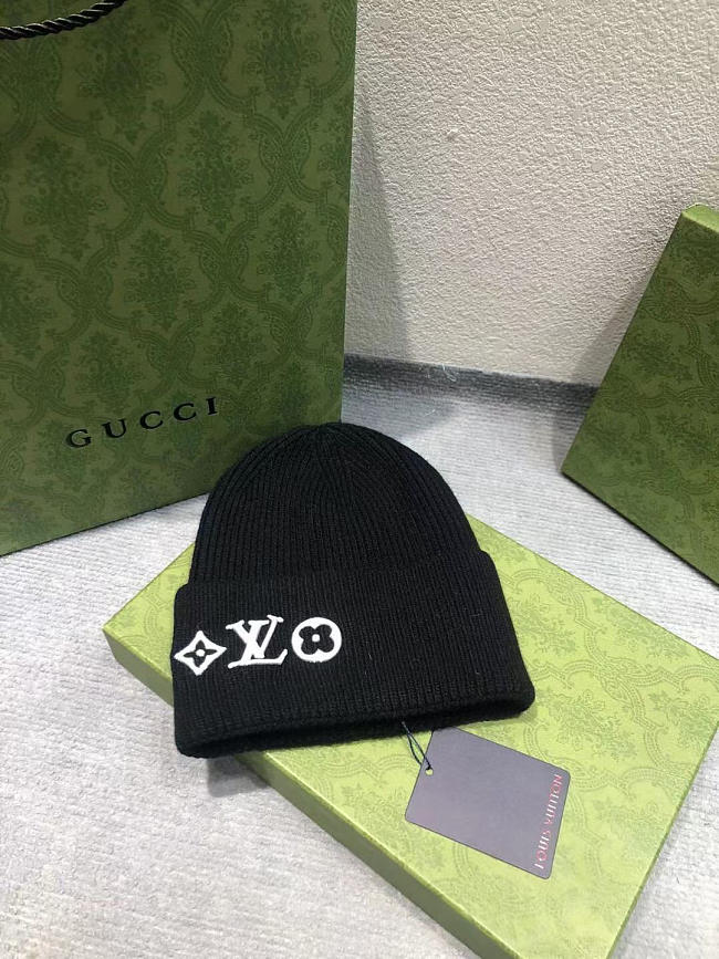 Louis Vuitton Beanie Code LV0053-03 - 1
