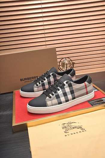 Burberry Suede And House Sneaker B0055