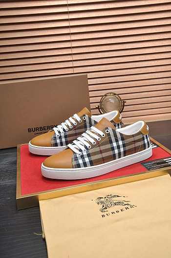 Burberry Suede And House Sneaker B0057