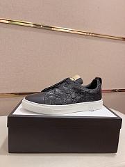 Gucci Men's Signature Sneaker Code GG961B - 4