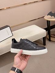 Gucci Men's Signature Sneaker Code GG961B - 5