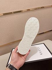 Gucci Men's Signature Sneaker Code GG961B - 3