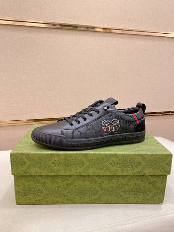 Gucci Men's Sneaker Code GG092B