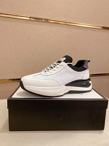 Gucci Men's Sneaker Code GG470B