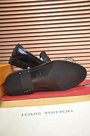 Louis Vuitton Loafer LOGO LV5841 - 2