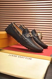 Louis Vuitton Loafer Men's LV2686 - 5
