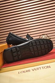 Louis Vuitton Loafer Men's Mocassins LV2582 - 5
