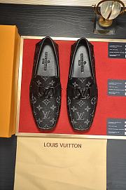 Louis Vuitton Loafer Men's Mocassins LV2585 - 2