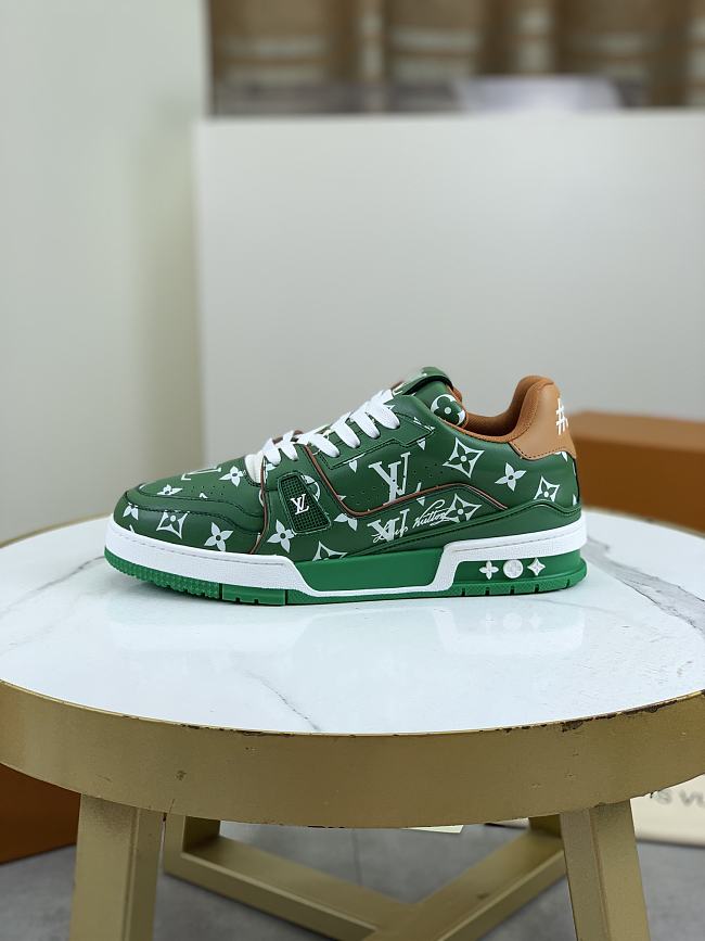 Louis Vuitton Trainer Sneakers LV14C53 - 1