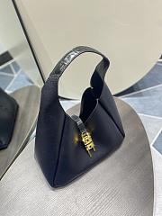 Givenchy Should Bag 230921H Size 31x43x15cm - 2