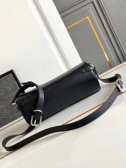 Givenchy Voyou Roller Bag G3211 Size 24x9x13cm - 5