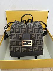 Fendi Backpack Code F2277 Size 26x12x23cm - 1