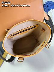 Louis Vuitton Backpack M21847 Size 30x40x15cm - 6