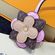 LV Bag Charm with Floral M02137 - 3
