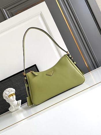 Prada Bag Code PR0529 Size 39x24x11cm