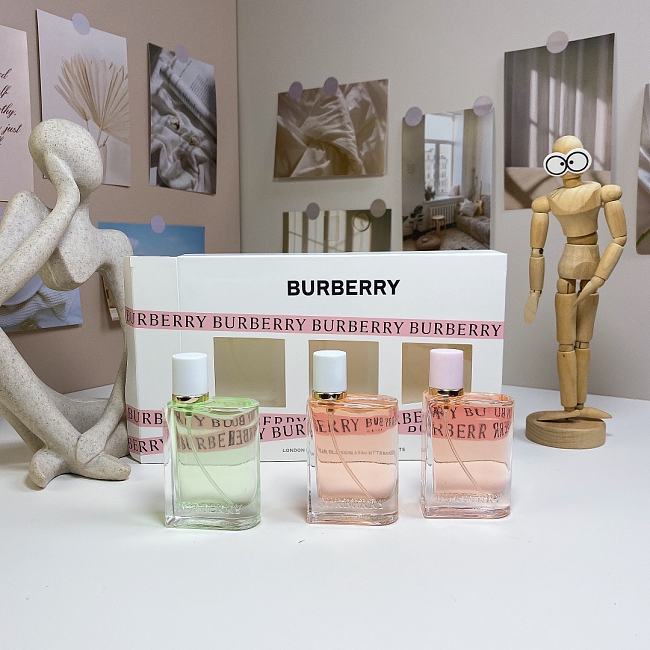 Burberry Floral & Her Perfume Sample Set (30ml x 3) - 1