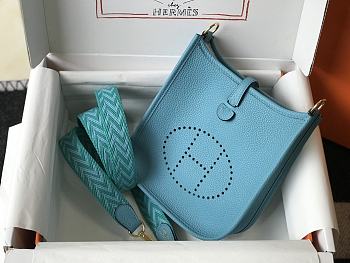 Hermès Evelyne Bag HM1622 Size 18cm