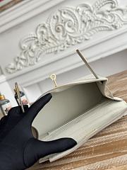 Hermès Kelly Pochette Crocodile HM0092 Size 21x12x6cm - 5