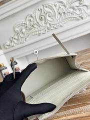 Hermès Kelly Pochette Crocodile HM188 Size 21x12x6cm - 5