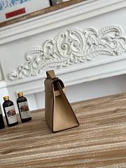 Hermès Kelly Pochette Rouge HM0041 Size 21x12x6cm - 5