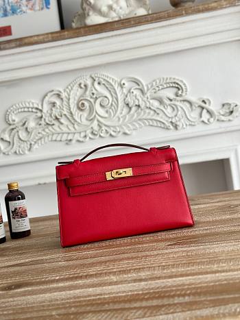 Hermès Kelly Pochette Rouge HM0043 Size 21x12x6cm