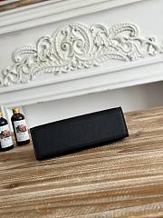 Hermès Kelly Pochette Rouge HM0044 Size 21x12x6cm - 5