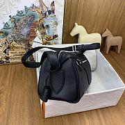 Hermès Nouveau On Boby Bag HM8012 Size 29cm - 6