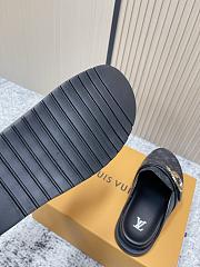 Louis Vuitton Monogram Clogs LV3102 - 3