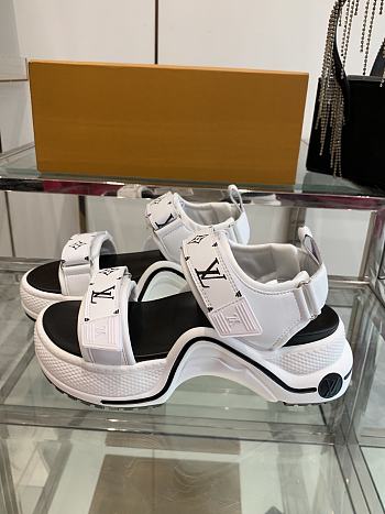 Louis Vuitton Sandals LV4001