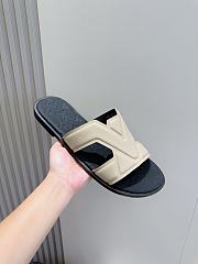 Louis Vuitton Slides Code LV3661 - 6