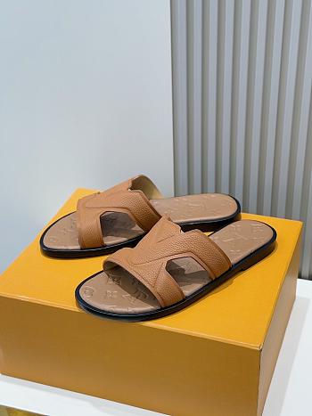 Louis Vuitton Slides Code LV3662